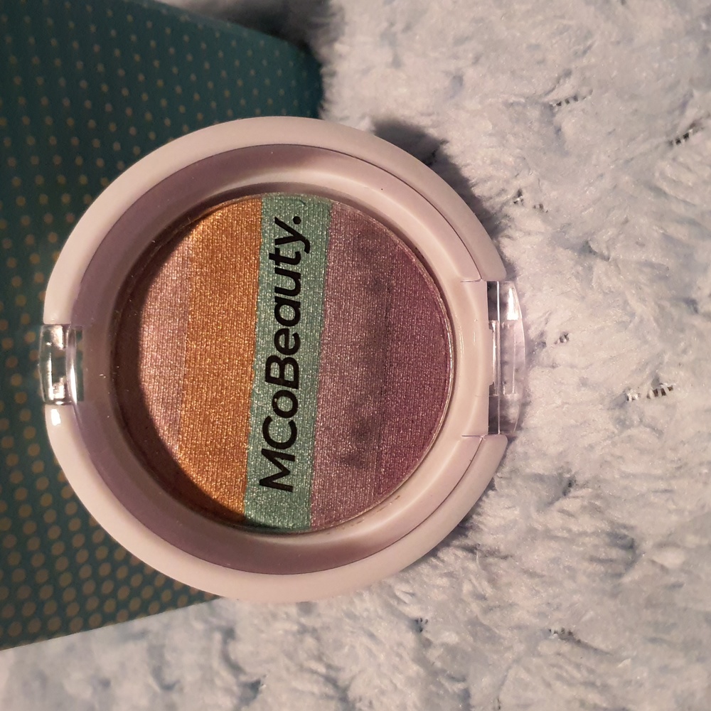 MCo Beauty - Mermaid Glow Highlighter 3g
